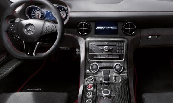 Mercedes AMG GTS - Image 2