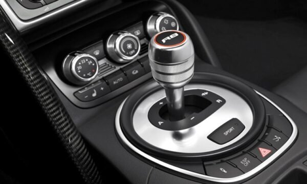 Audi R8 Coupe - Image 4