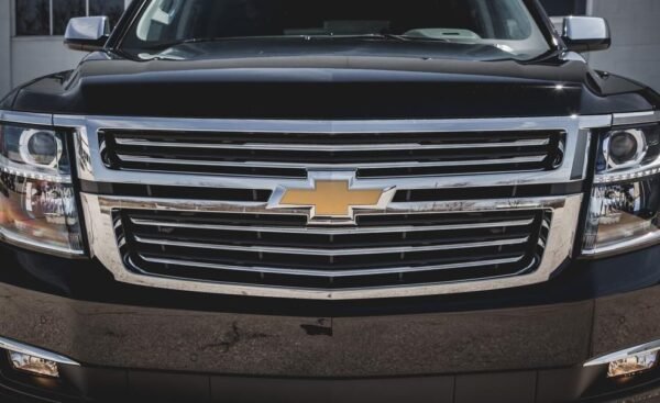 chevrolet suburban - Image 4